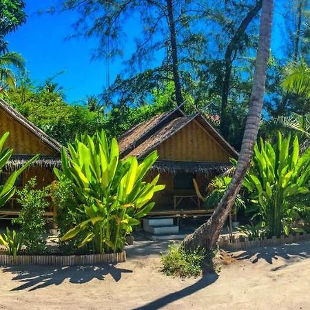 Forra Dive Resort Sunrise Koh Lipe Buitenkant foto