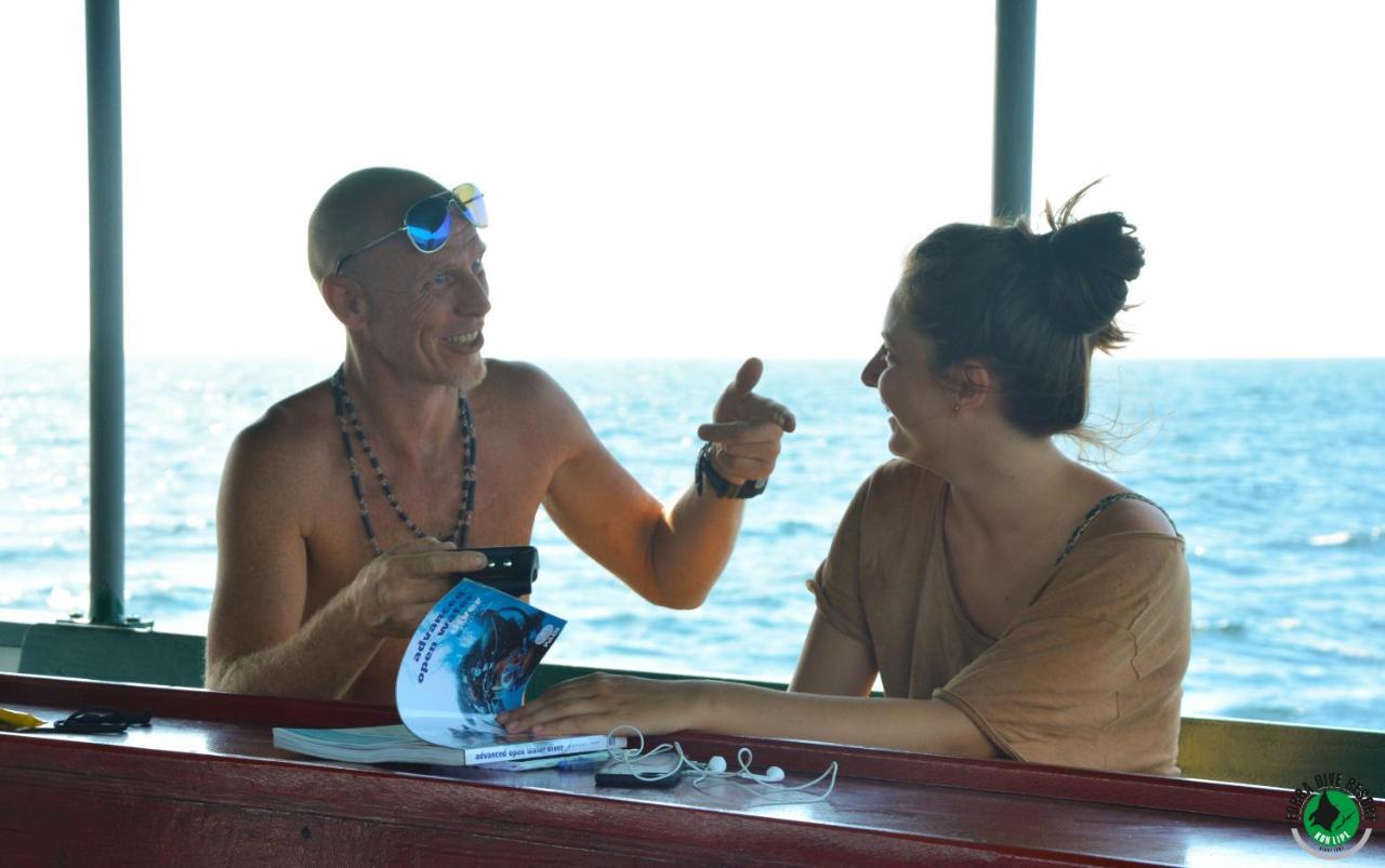 Forra Dive Resort Sunrise Koh Lipe Buitenkant foto